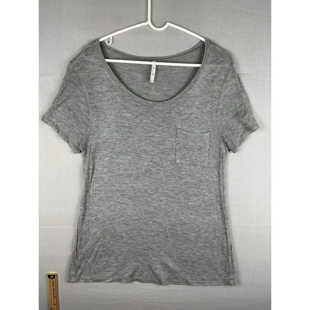 Active USA T Shirt Womens Medium Gray Short Sleeve Pocket Casual Basic